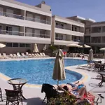Agela & Apartahotel 3*
