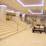 Apartahotel Agela & Cos