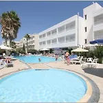 Apartahotel Agela &
