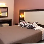 Apartahotel Agela & Cos