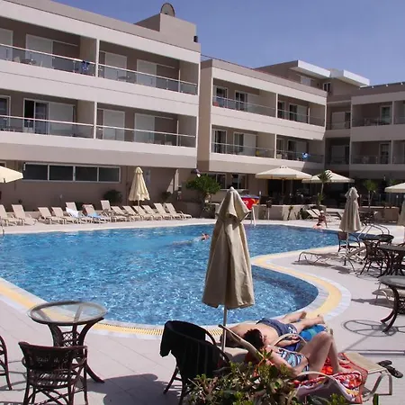 Agela & Aparthotel 3*