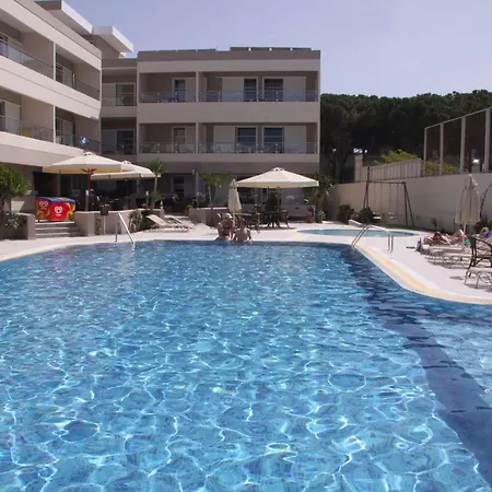 Aparthotel Agela & 3*