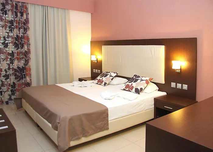 Agela & Aparthotel 3*